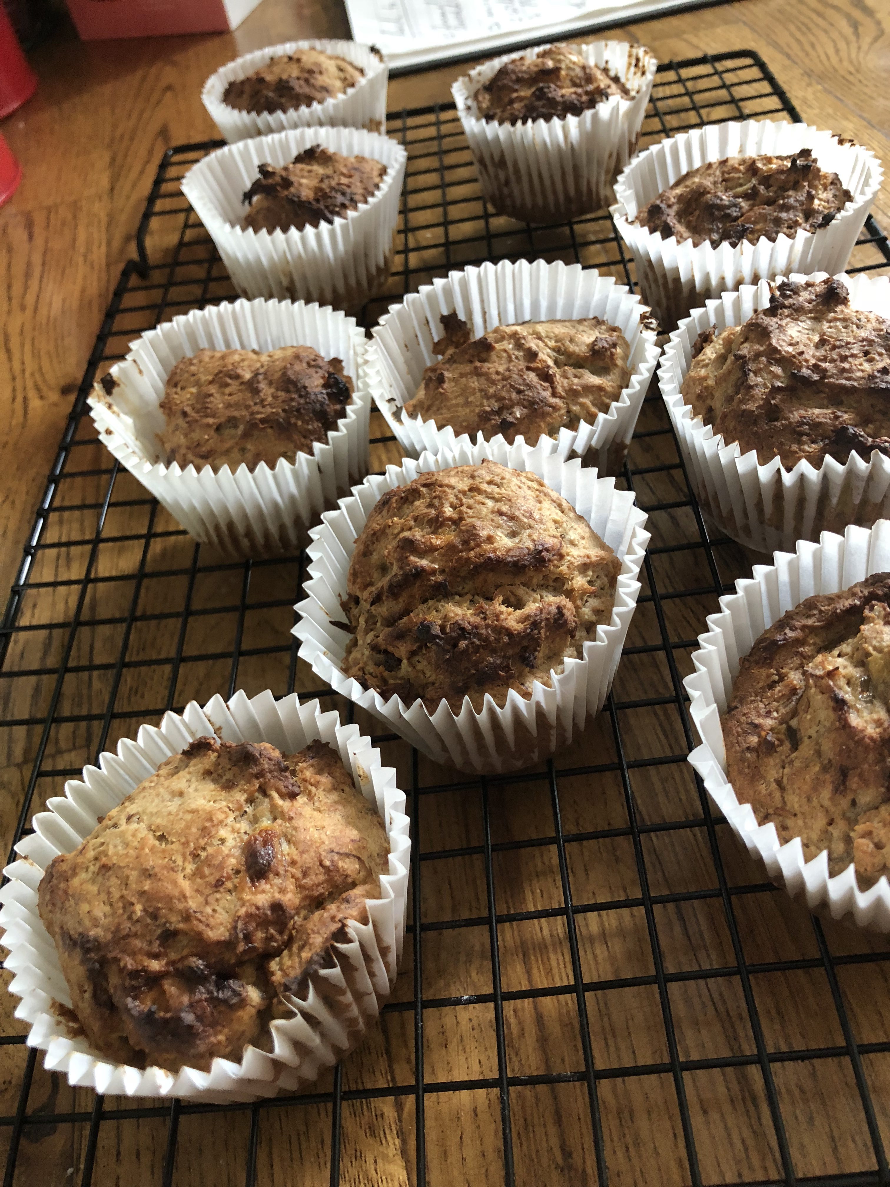 banana and date muffins